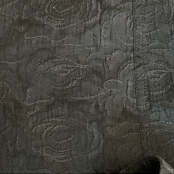 VANESSA VIRGINIA Black Floral Debossed Pencil Skirt Size 8 ANTHROPOLOGIE - Picture 6 of 9